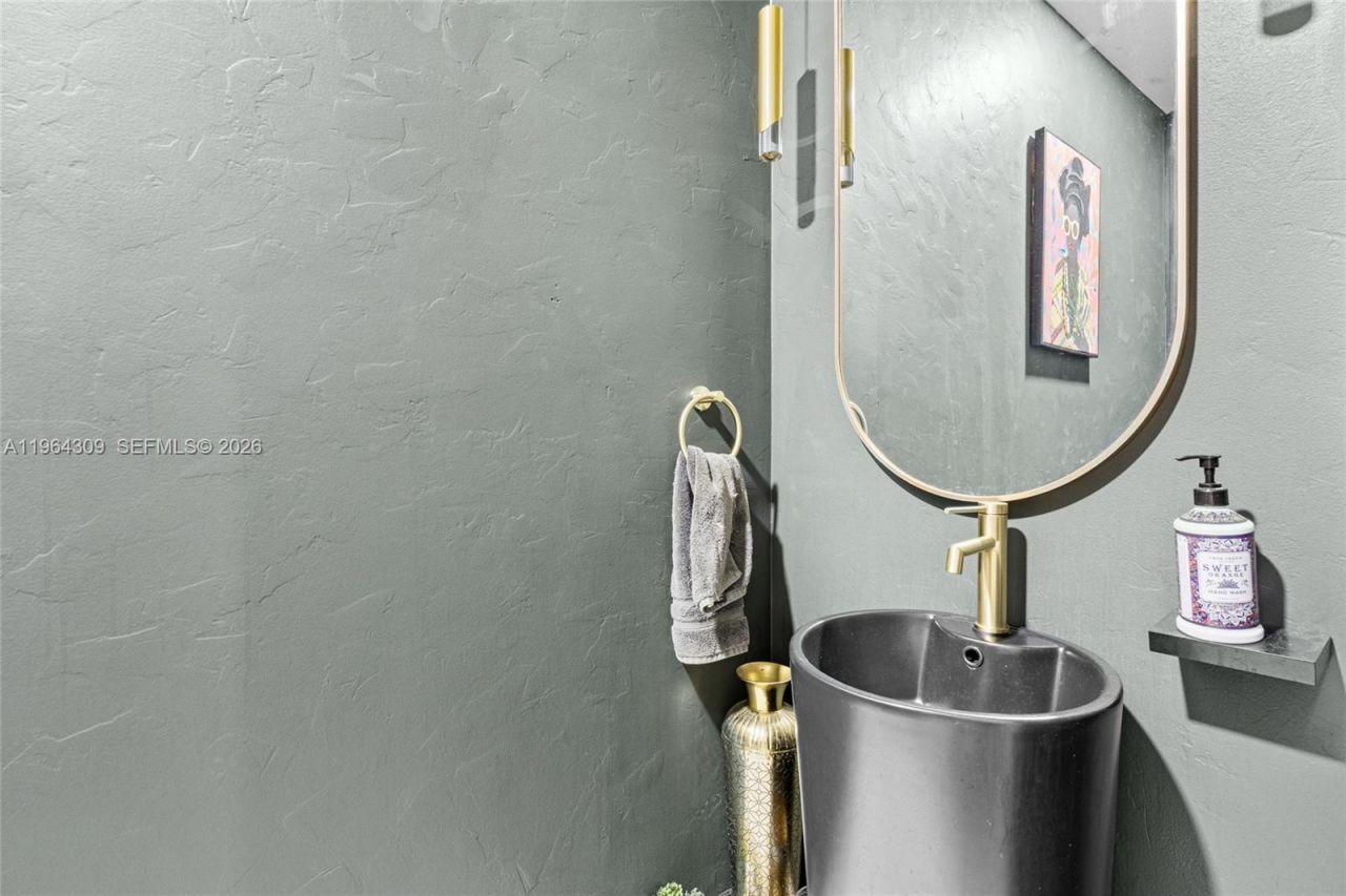 9011 SW 227th St, Unit 7, Cutler Bay, FL 33190 Photo