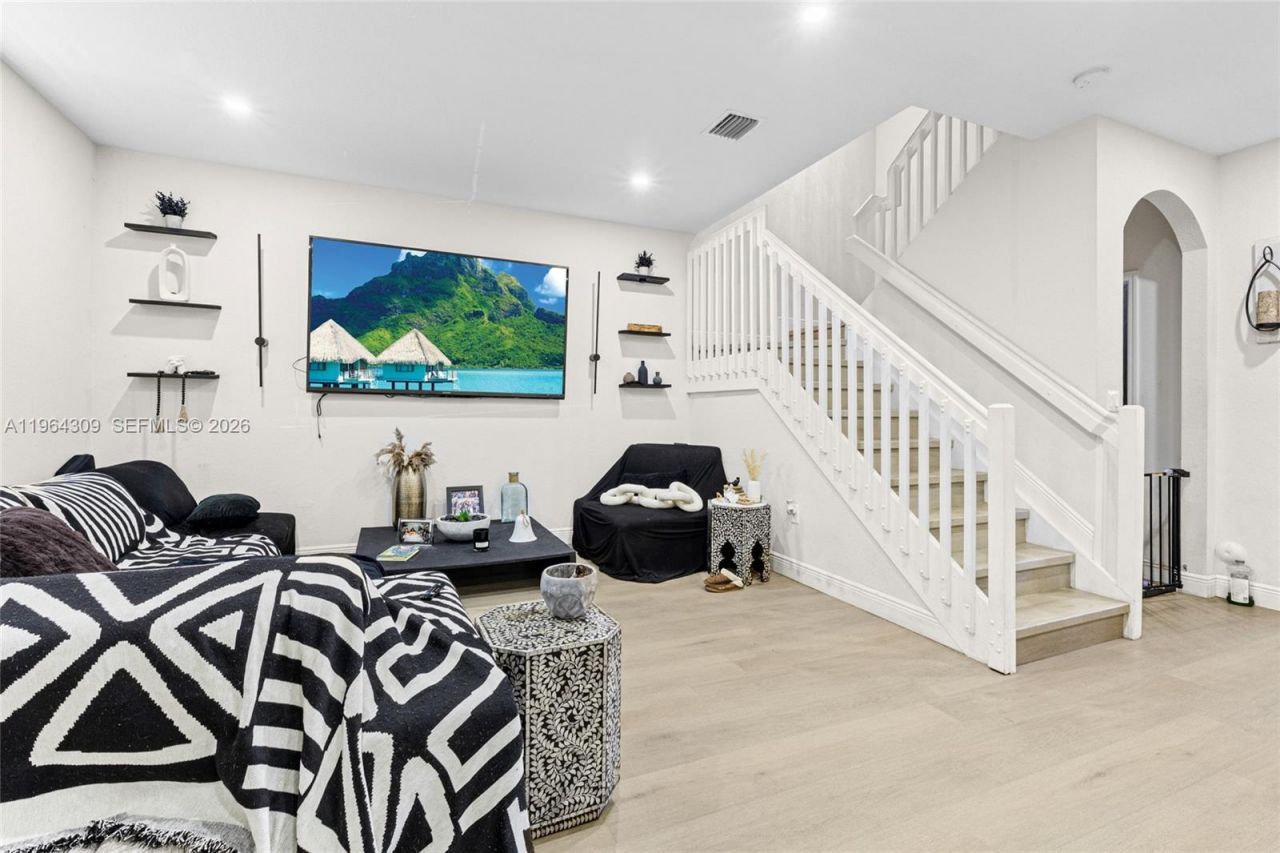 9011 SW 227th St, Unit 7, Cutler Bay, FL 33190 Photo