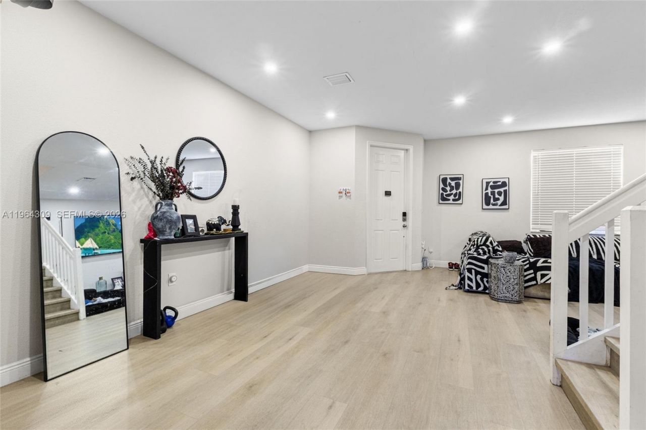 9011 SW 227th St, Unit 7, Cutler Bay, FL 33190 Photo