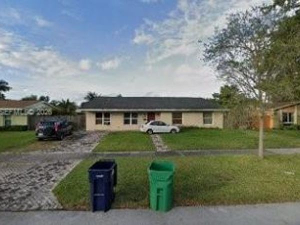 9261 SW 183rd Ter, Palmetto Bay, FL 33157