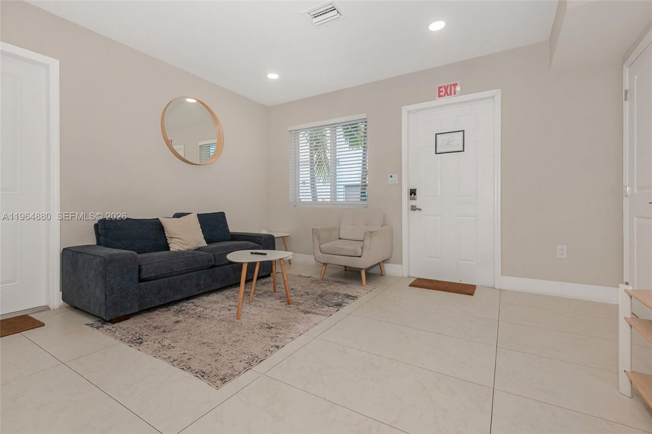 507 NW 8th Ave #1 , Fort Lauderdale, FL 33311 Photo