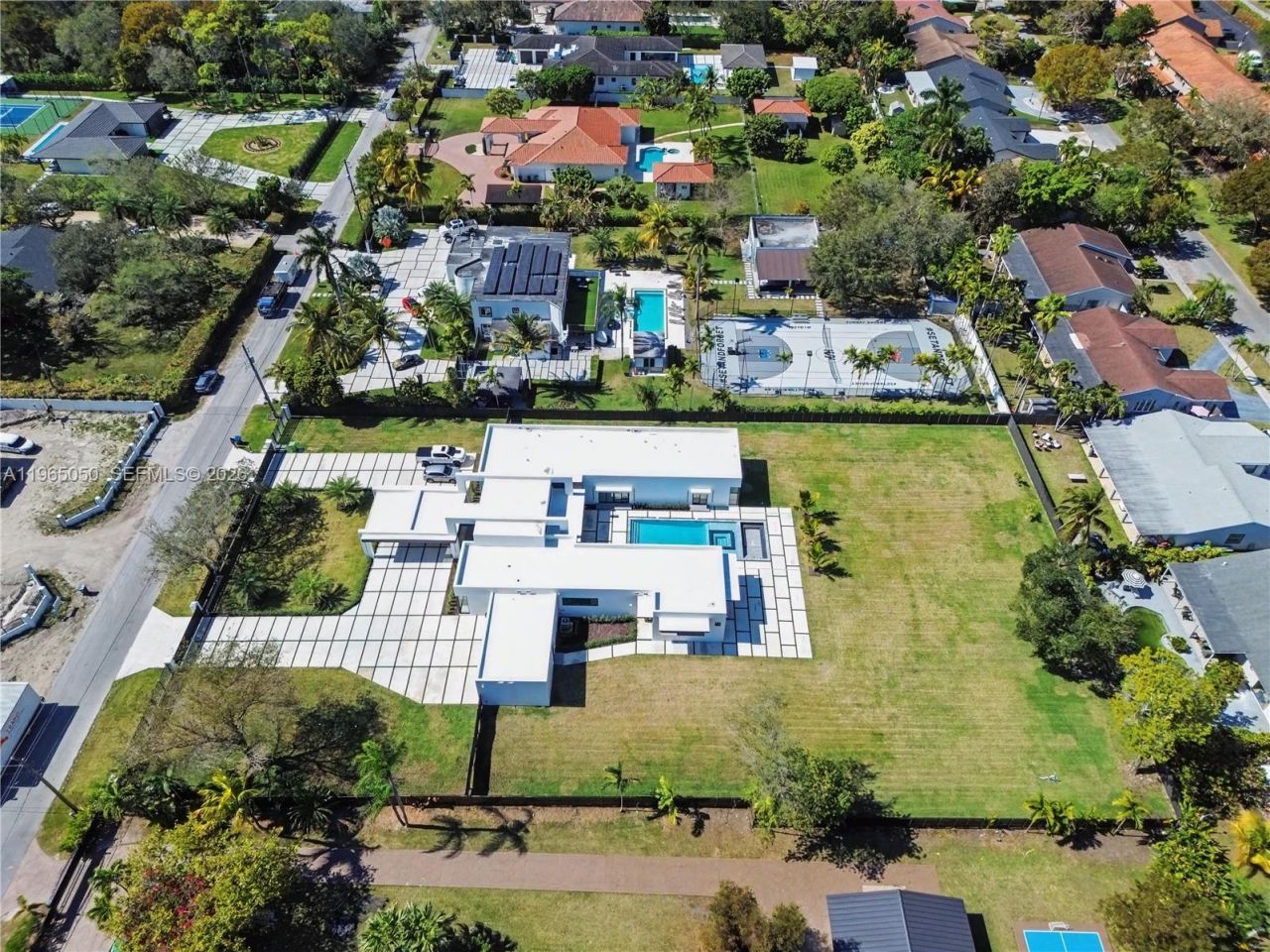 11481 SW 93 St, Miami, FL 33176 Photo