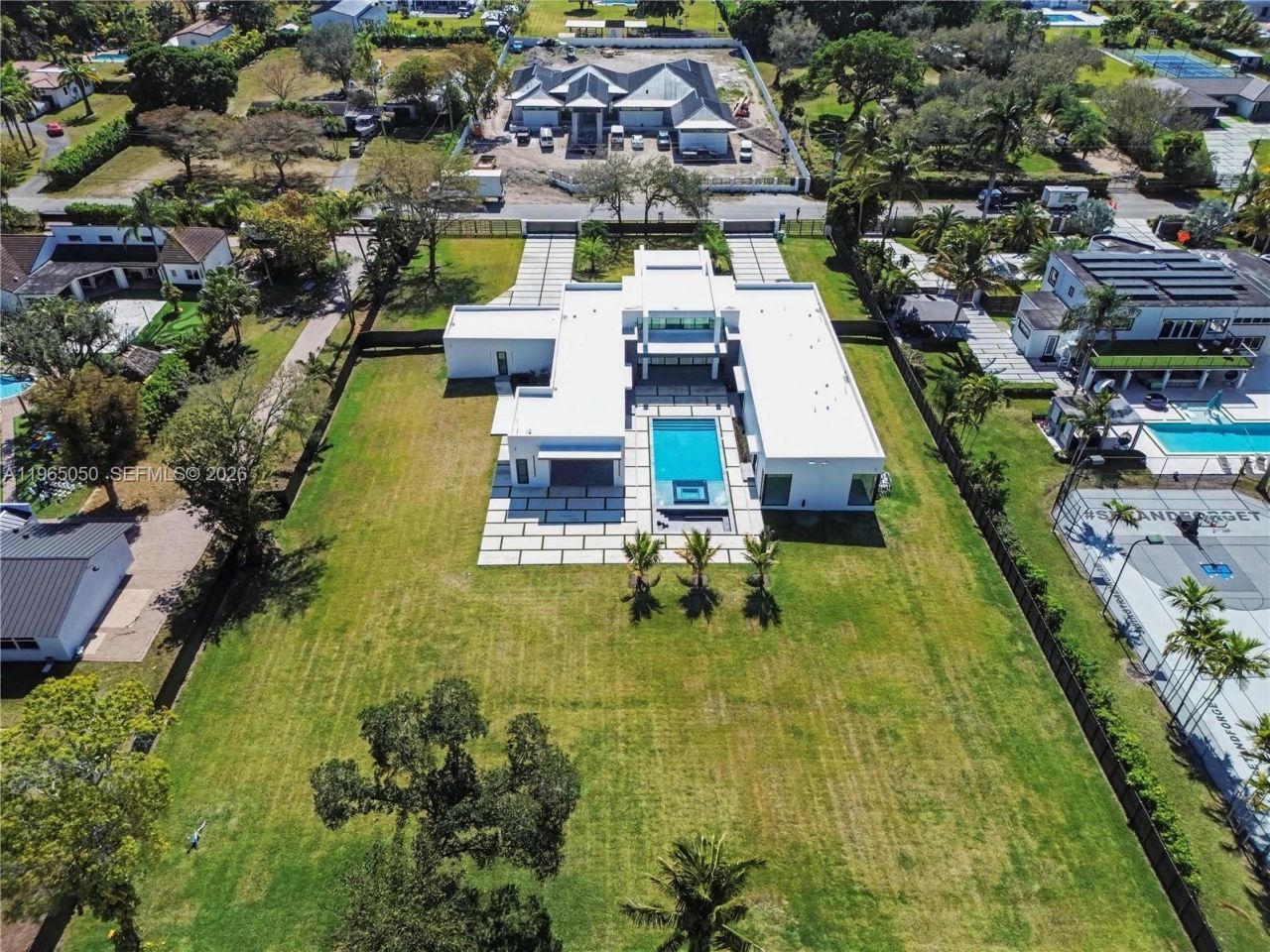 11481 SW 93 St, Miami, FL 33176 Photo