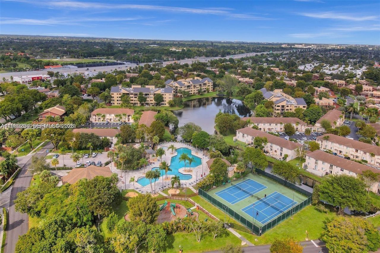 6609 SW 116th Pl, Unit E, Miami, FL 33173 Photo