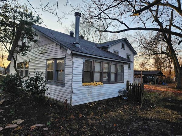 1902 Smith Avenue, Mena, AR 71953