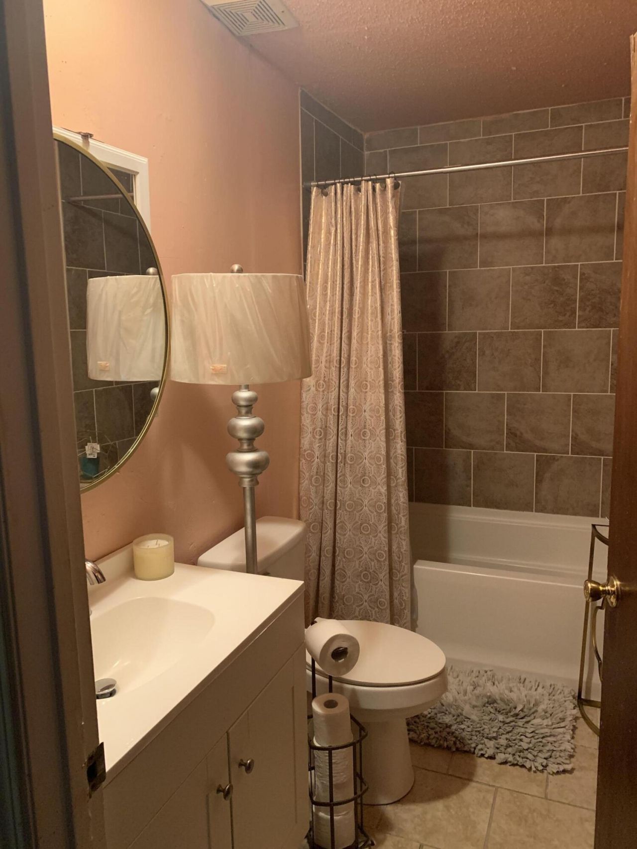 4752 Wright Avenue Photo 3