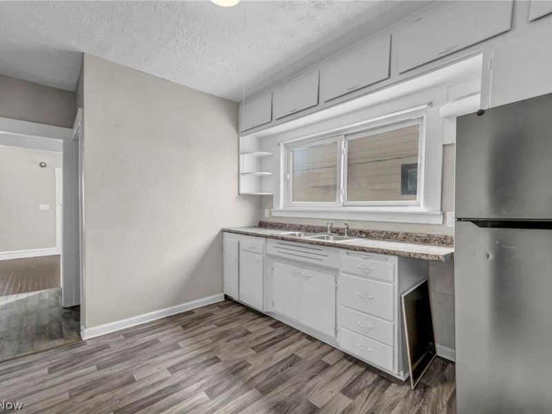 2218 W 100th Street, Cleveland, OH 44102 Photo 12