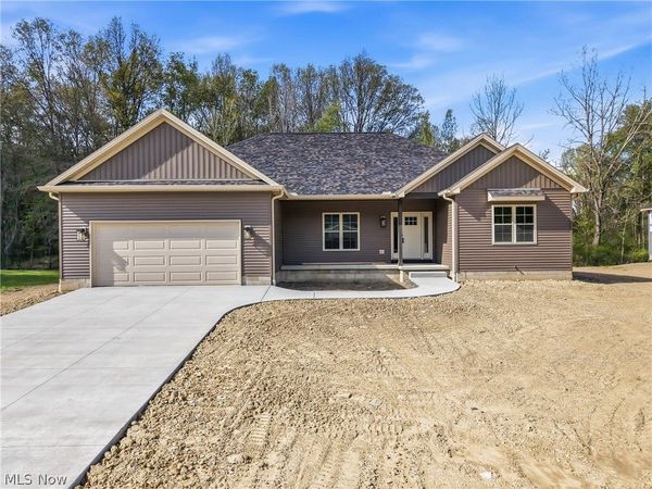 2310 Wilshire Drive, Cortland, OH 44410