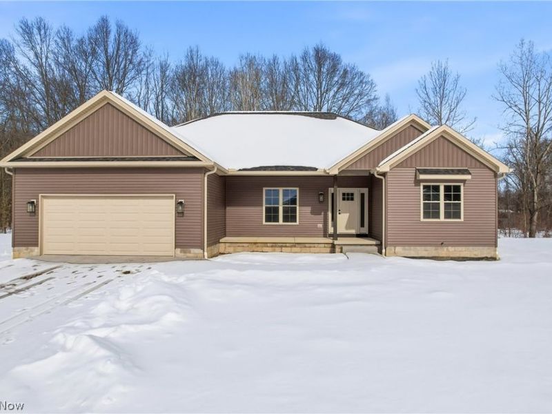 2310 Wilshire Drive, Cortland, OH 44410 Photo 1