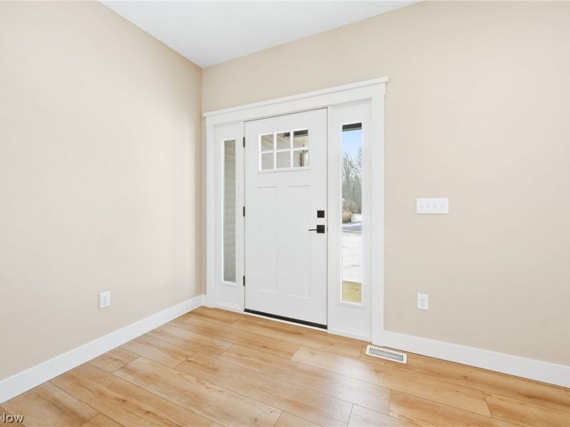 2310 Wilshire Drive, Cortland, OH 44410 Photo 10