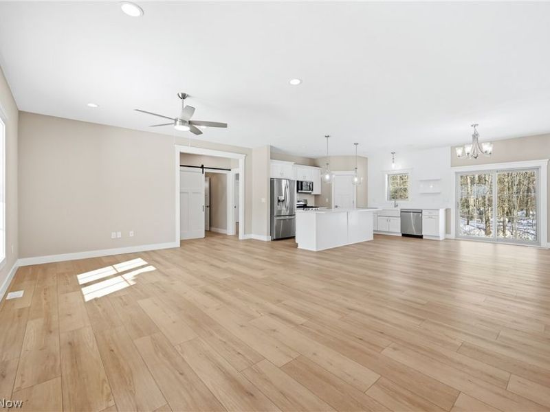 2310 Wilshire Drive, Cortland, OH 44410 Photo 12