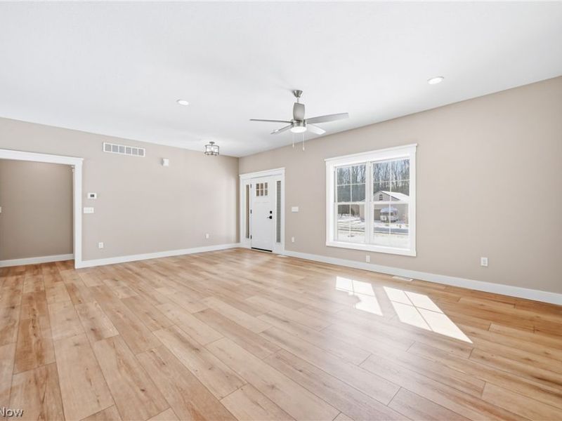 2310 Wilshire Drive, Cortland, OH 44410 Photo 13