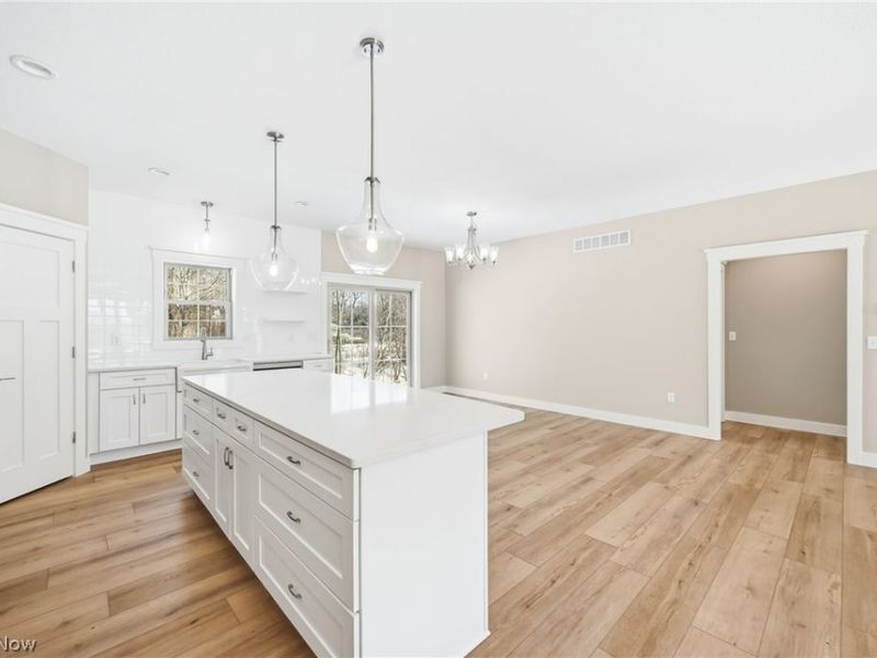 2310 Wilshire Drive, Cortland, OH 44410 Photo 20