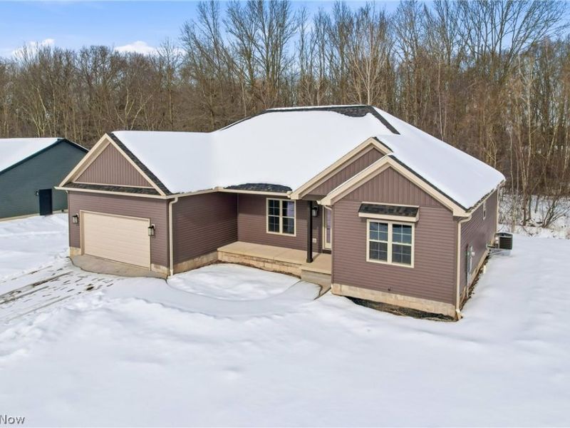 2310 Wilshire Drive, Cortland, OH 44410 Photo 5