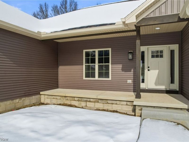 2310 Wilshire Drive, Cortland, OH 44410 Photo 6