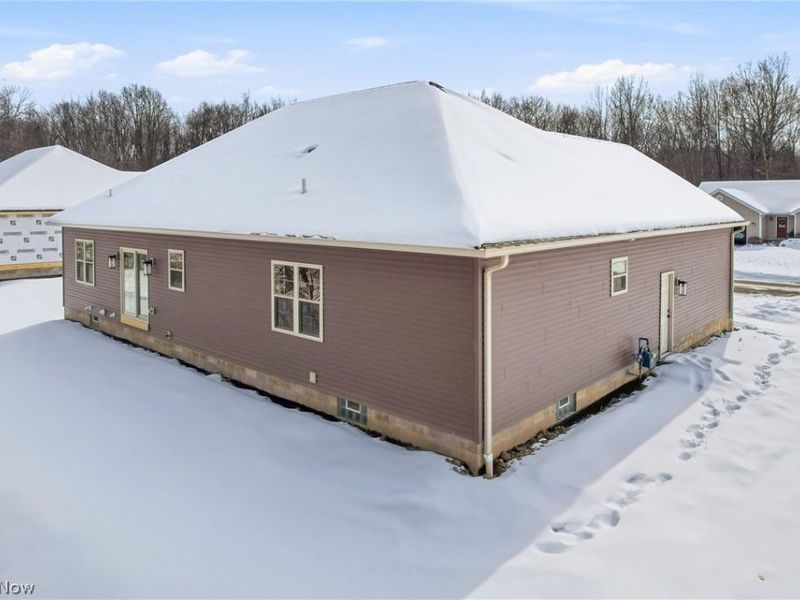 2310 Wilshire Drive, Cortland, OH 44410 Photo 7