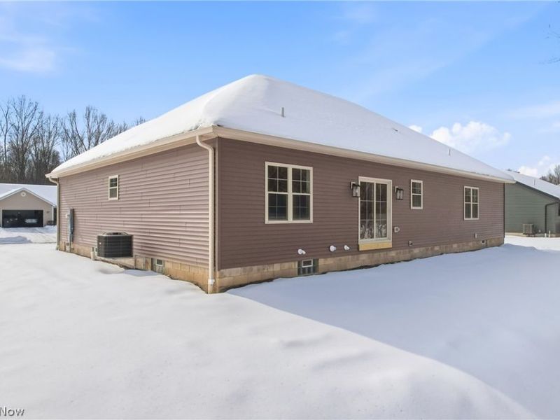 2310 Wilshire Drive, Cortland, OH 44410 Photo 8