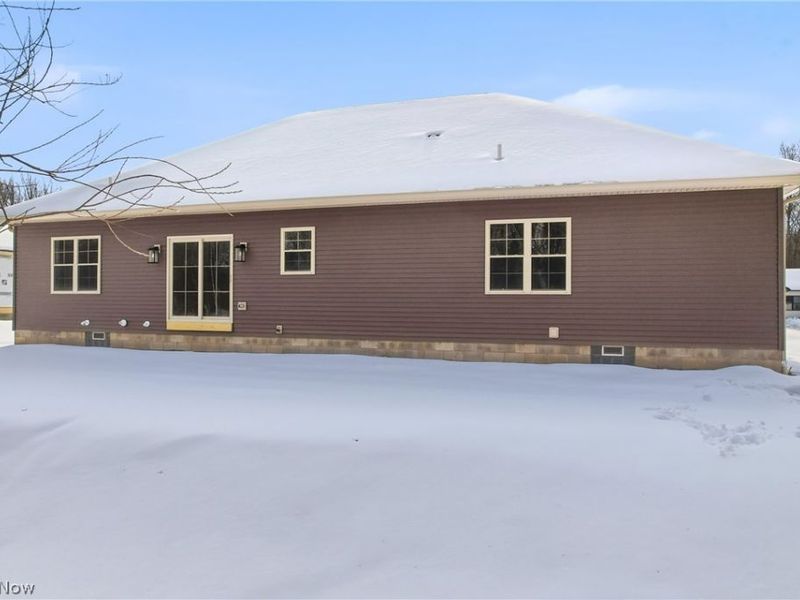 2310 Wilshire Drive, Cortland, OH 44410 Photo 9