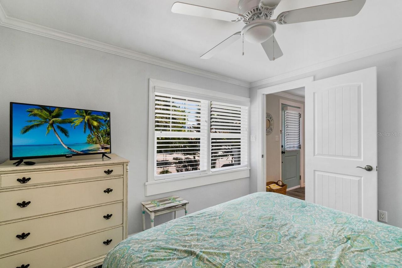 305 57th Street, Unit B, Holmes Beach, FL 34217 Photo