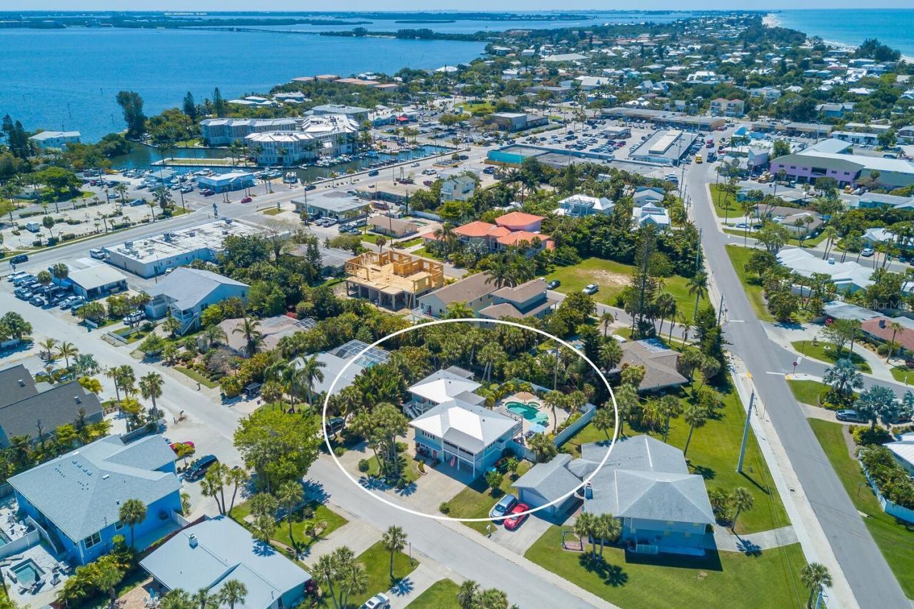 305 57th Street, Unit B, Holmes Beach, FL 34217 Photo