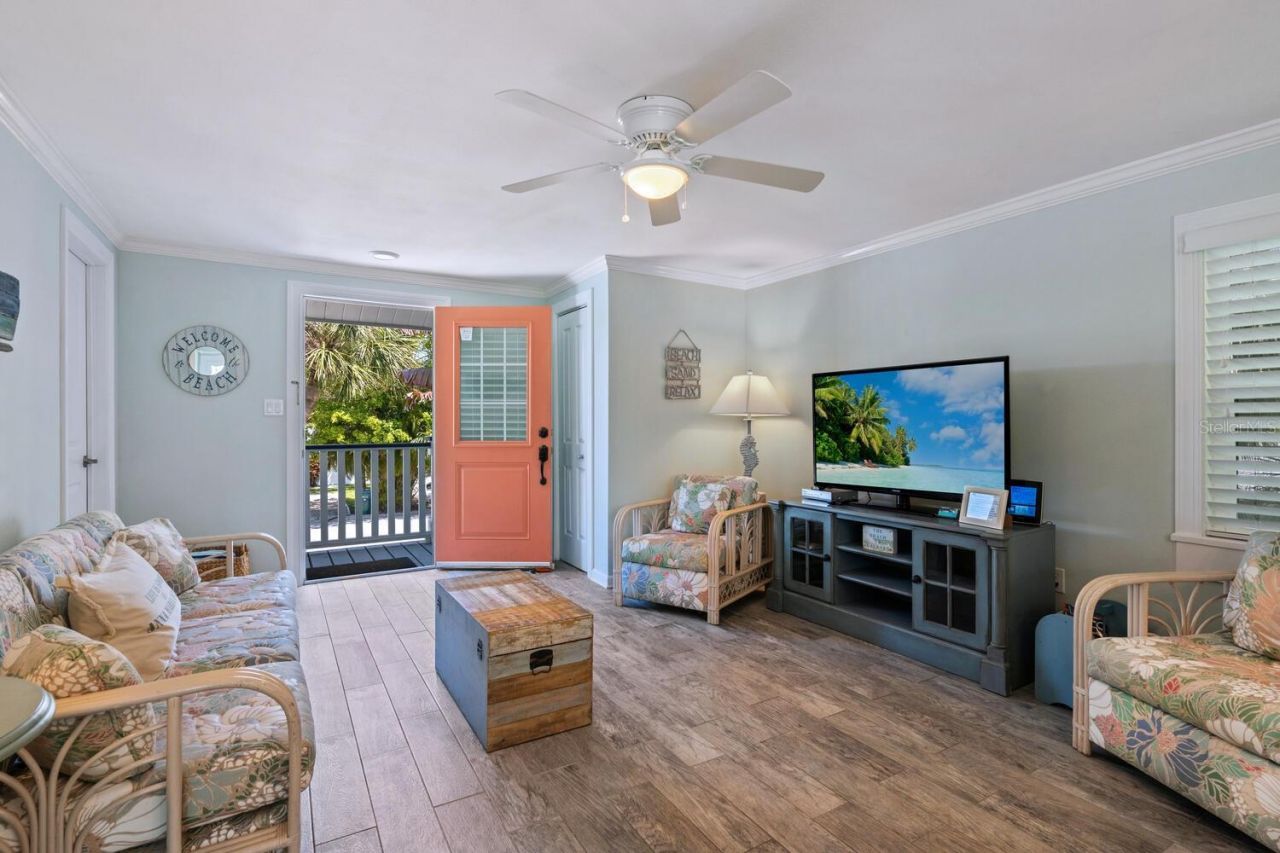 305 57th Street, Unit B, Holmes Beach, FL 34217 Photo