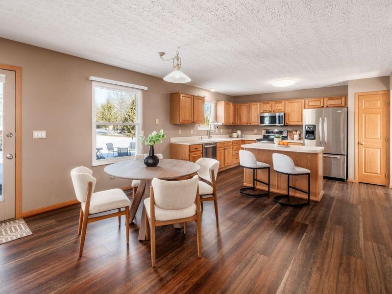 6470 Hemmingford Drive, Canal Winchester, OH 43110 Photo 11