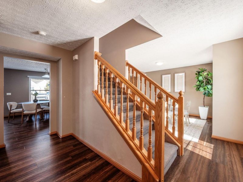 6470 Hemmingford Drive, Canal Winchester, OH 43110 Photo 2