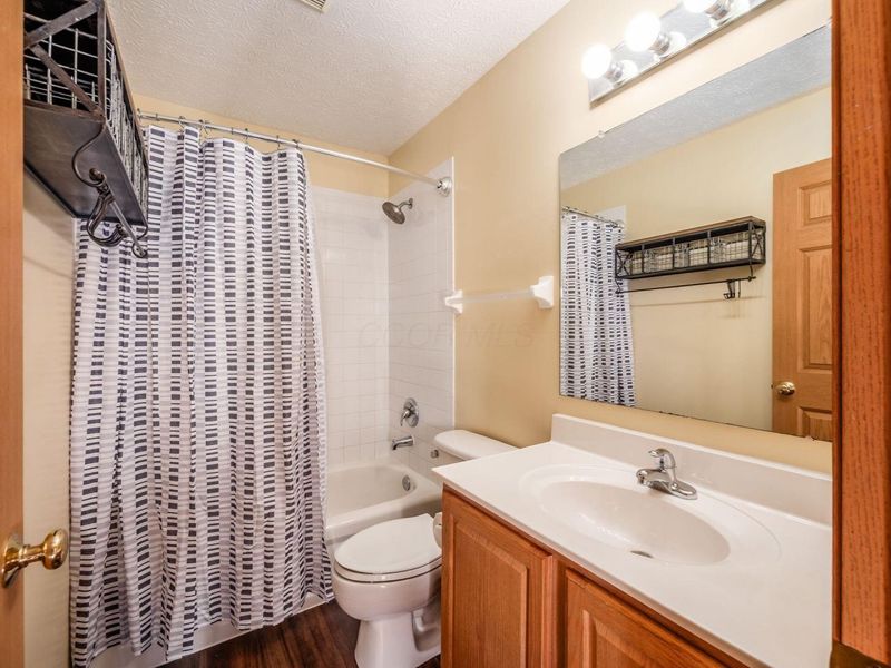 6470 Hemmingford Drive, Canal Winchester, OH 43110 Photo 32