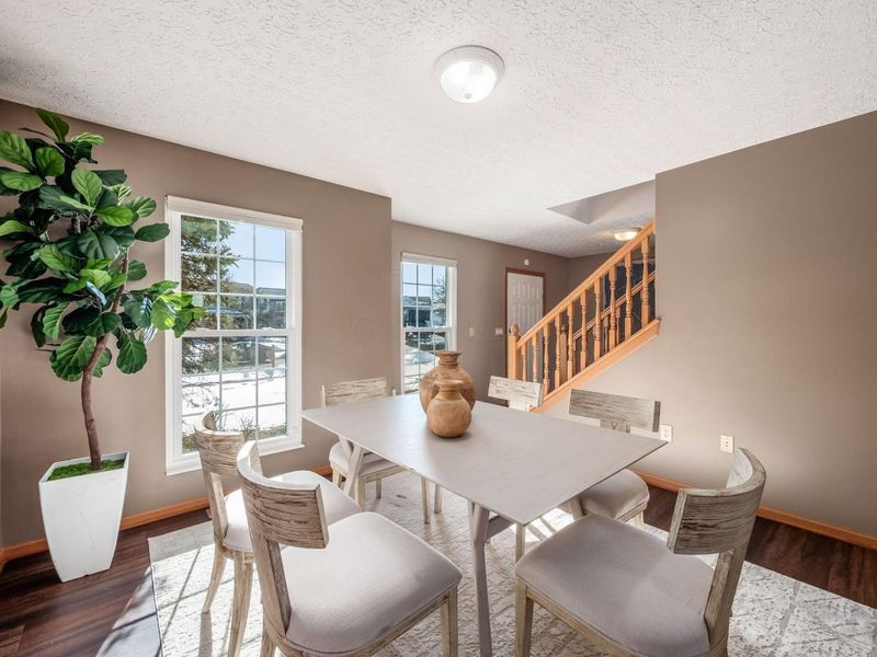 6470 Hemmingford Drive, Canal Winchester, OH 43110 Photo 4