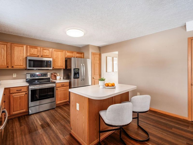 6470 Hemmingford Drive, Canal Winchester, OH 43110 Photo 7