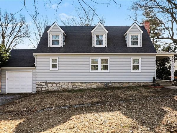 921 MANOR Road, Independence, MO 64055