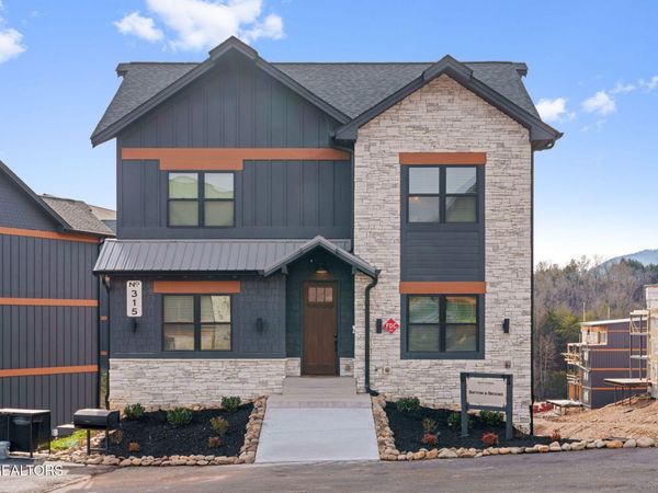315 Rambling Creek Way , Sevierville, TN 37862