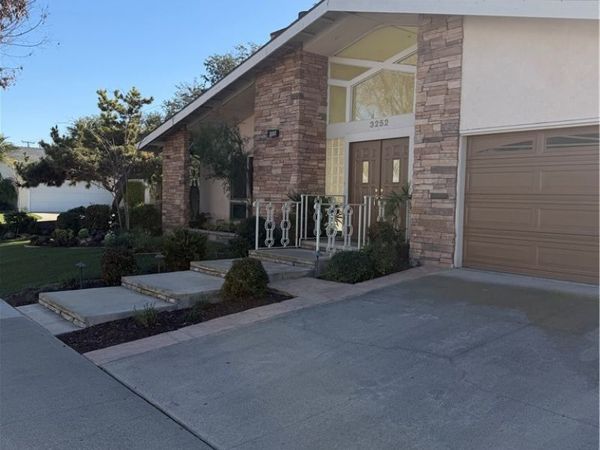 3252 Yellowtail, Los Alamitos, CA 90720