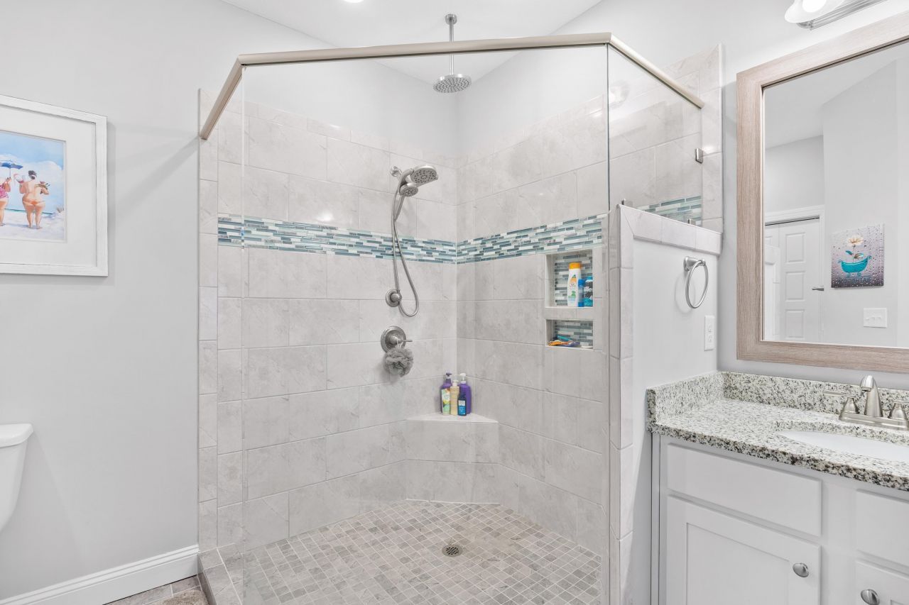 924 Jackline Place  Photo 15