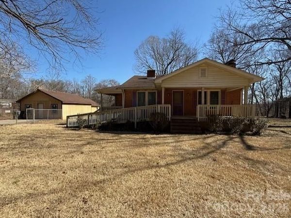 2041 Clyde Street , Dallas, NC 28034