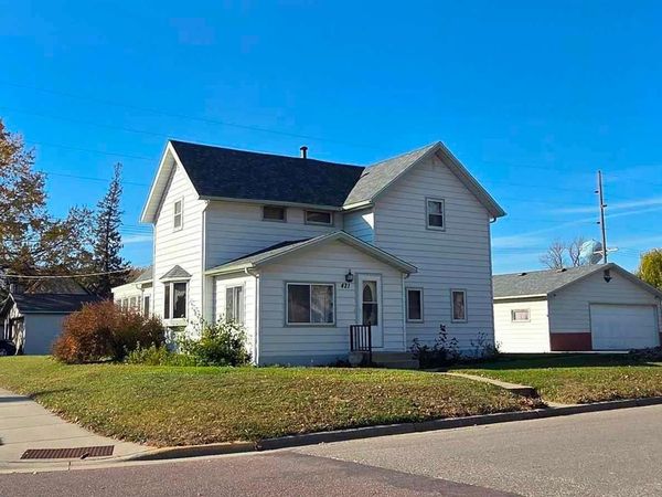 421 S Murphy Street, Lake Crystal, MN 56055