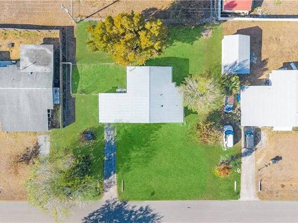 105 Oregon RD N, LEHIGH ACRES, FL 33936