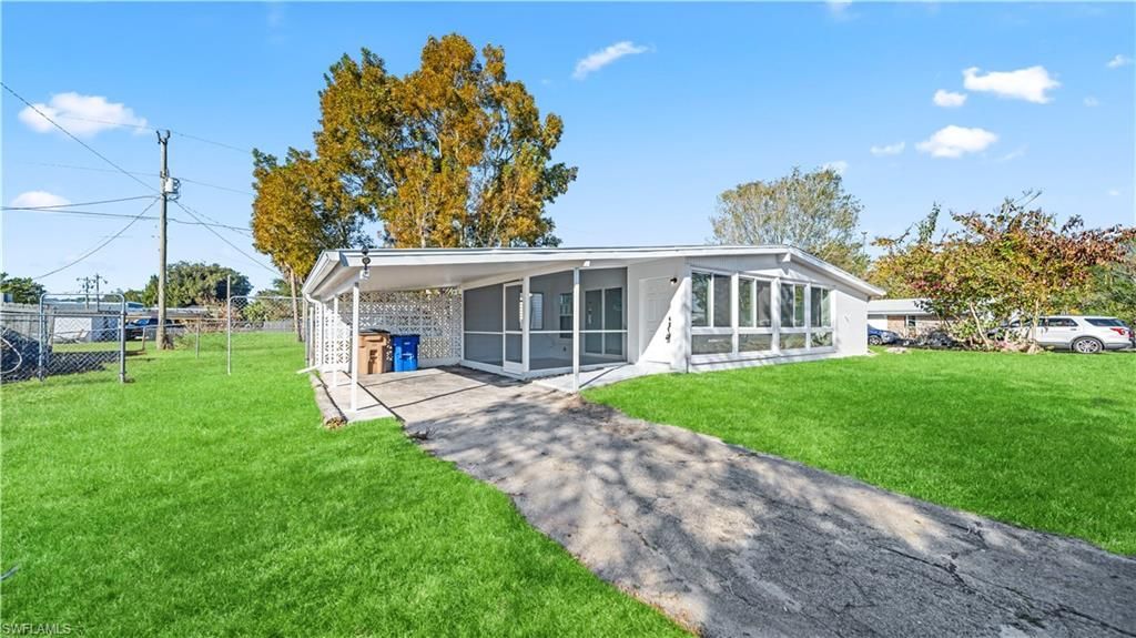 105 Oregon Rd N, Lehigh Acres, FL 33936 Photo