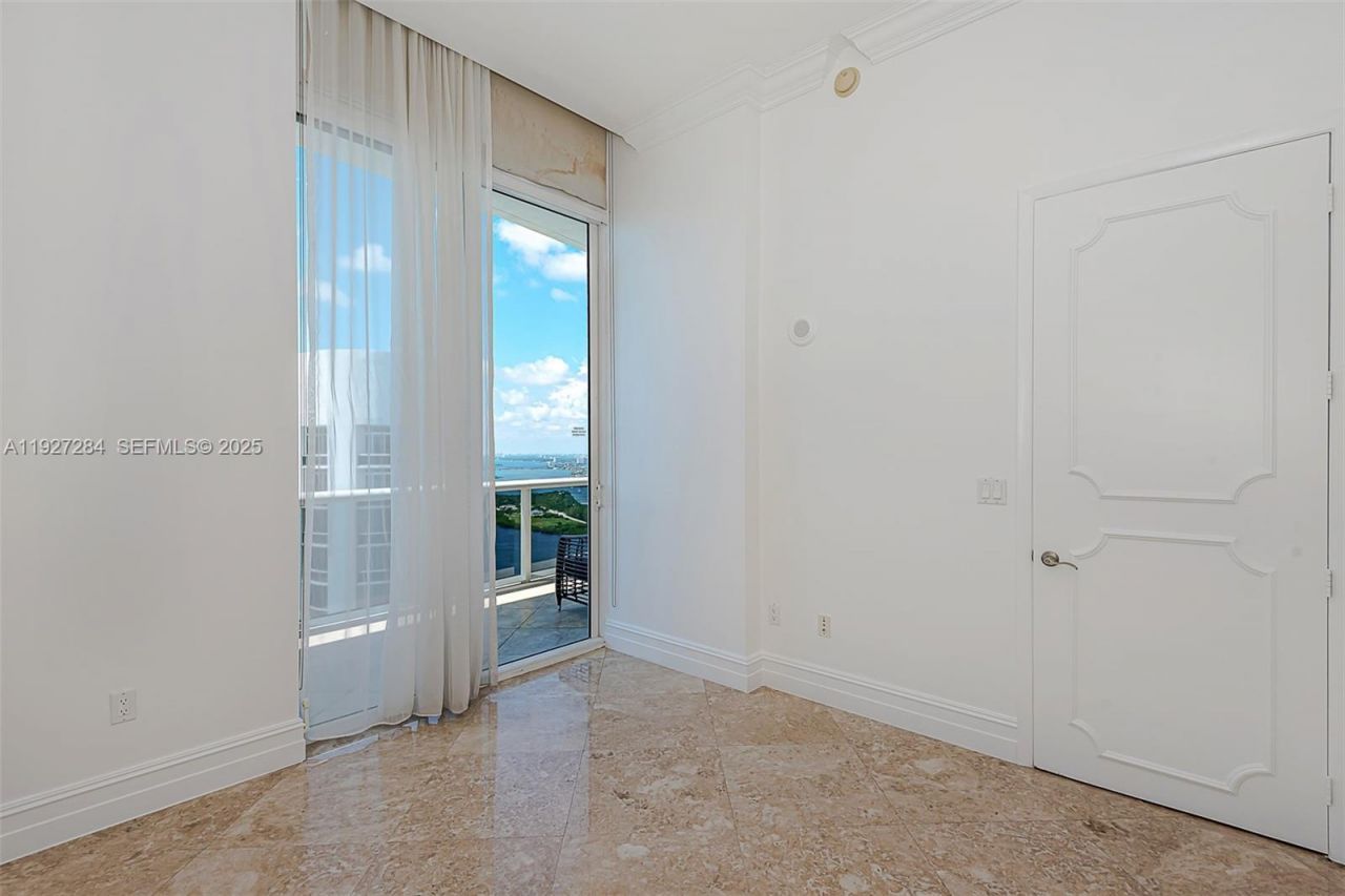 15901 Collins Ave, Unit 4302, Sunny Isles Beach, FL 33160 Photo