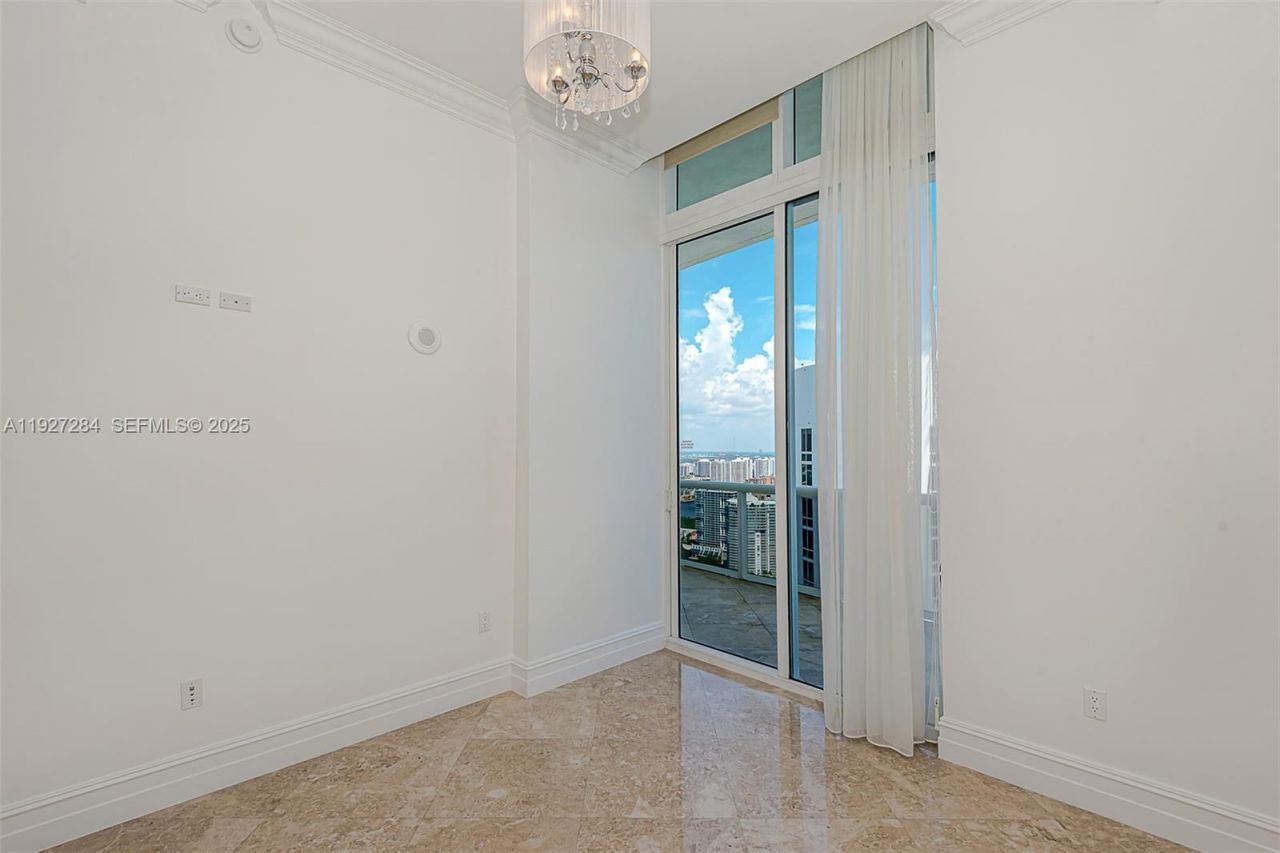 15901 Collins Ave, Unit 4302, Sunny Isles Beach, FL 33160 Photo