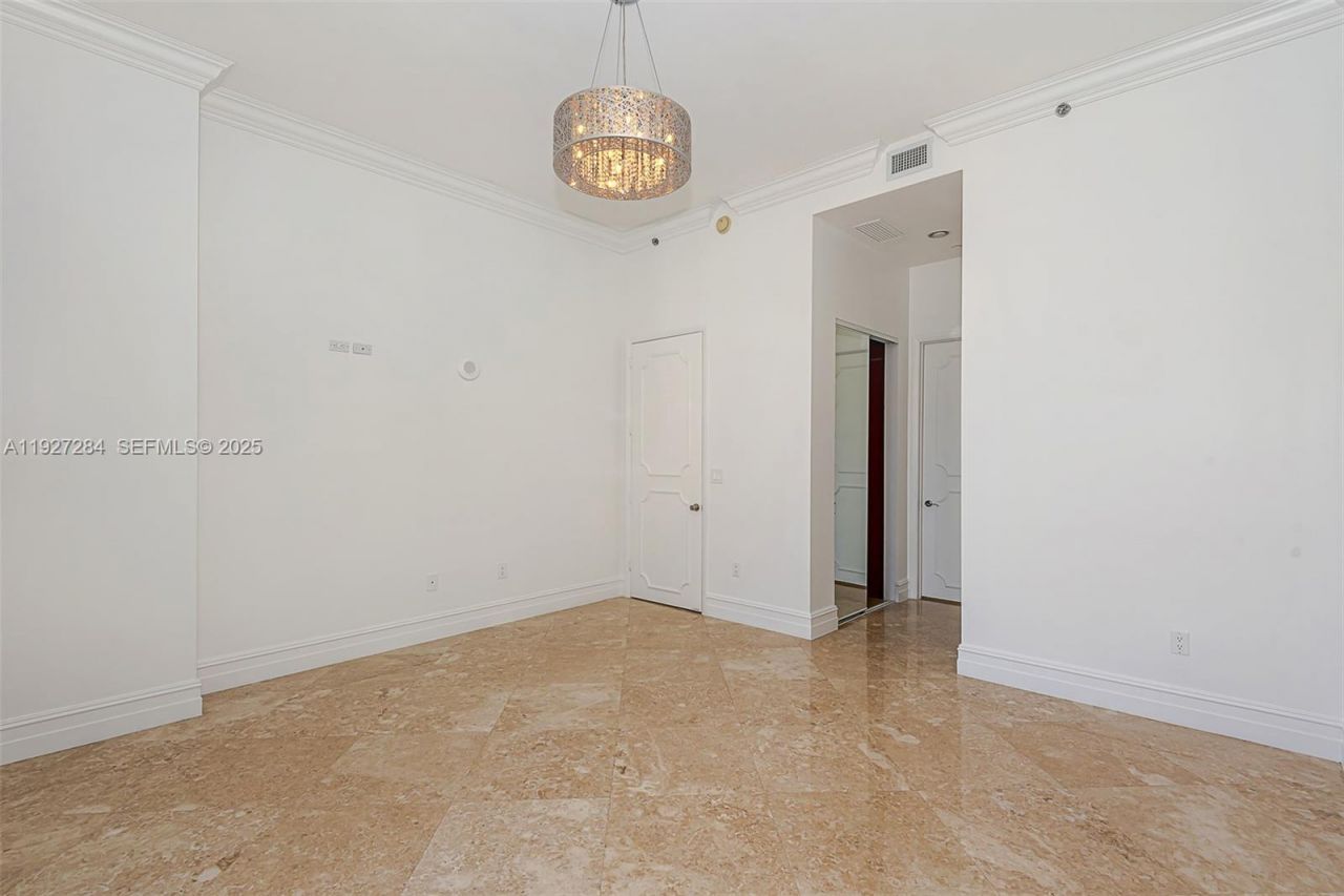 15901 Collins Ave, Unit 4302, Sunny Isles Beach, FL 33160 Photo