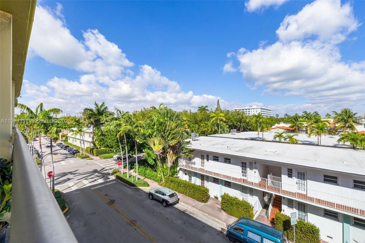 851 Meridian Ave, Unit 43, Miami Beach, FL 33139 Photo