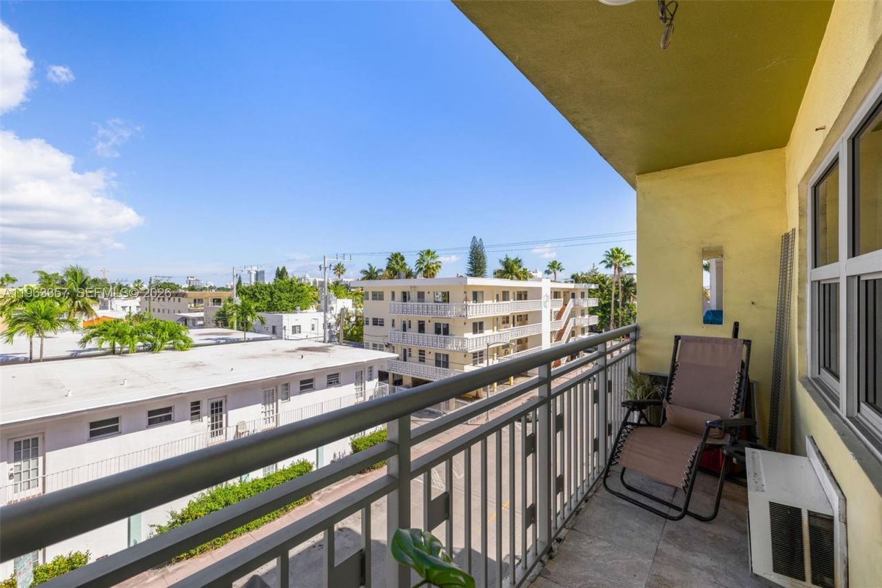 851 Meridian Ave, Unit 43, Miami Beach, FL 33139 Photo