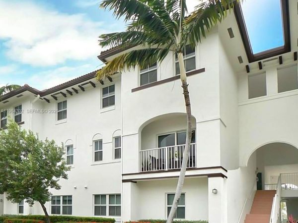 8760 NW 97th Ave, Unit 203, Doral, FL 33178