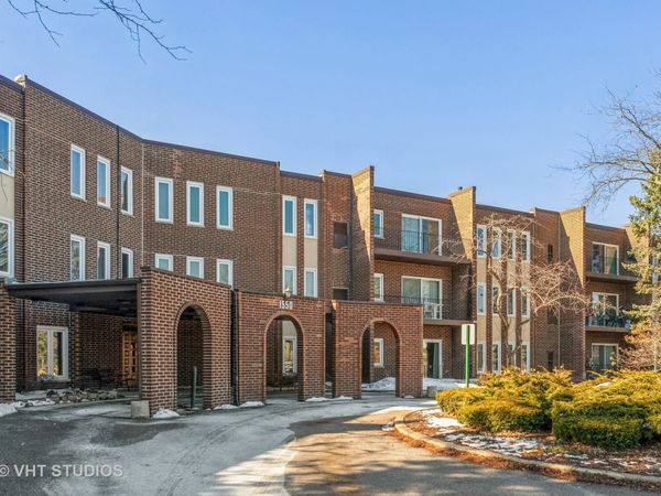 1550 Sandpebble Drive, Unit 306, Wheeling, IL 60090