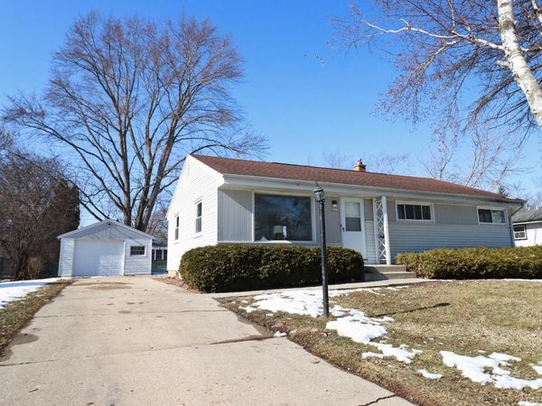 8267 N 52nd STREET, Brown Deer, WI 53223