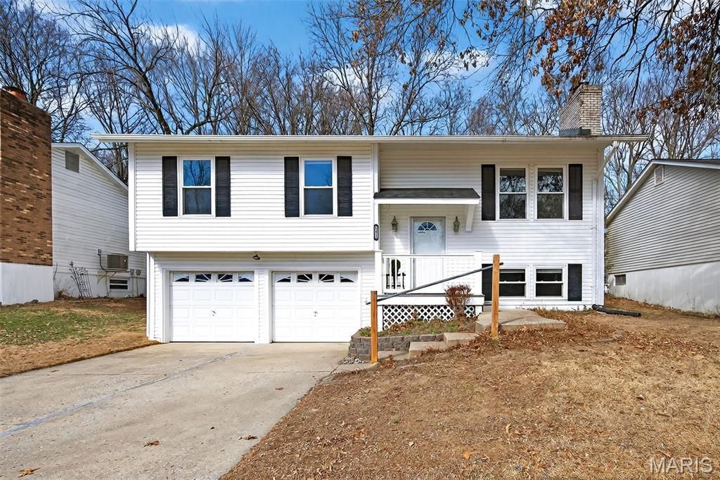 11953 Meadow Run Court, Maryland Heights, MO 63043 Main Photo