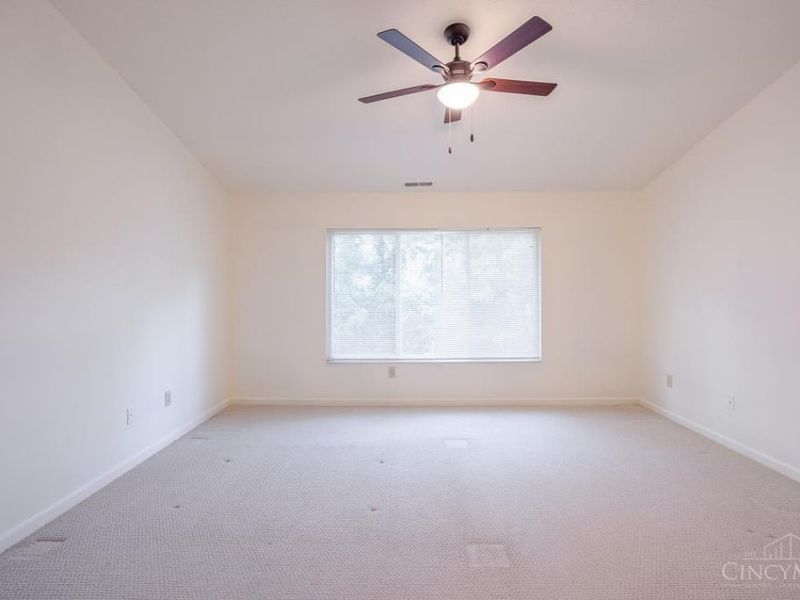 810 Southmeadow Circle, Unit 302, Cincinnati, OH 45231 Photo 15