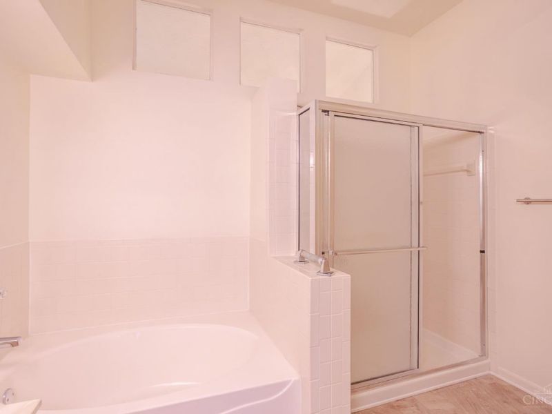 810 Southmeadow Circle, Unit 302, Cincinnati, OH 45231 Photo 18
