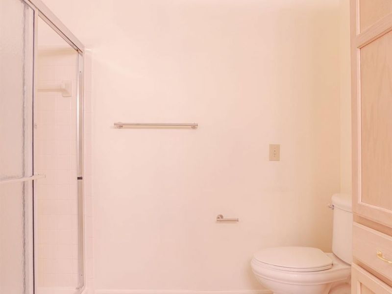 810 Southmeadow Circle, Unit 302, Cincinnati, OH 45231 Photo 19